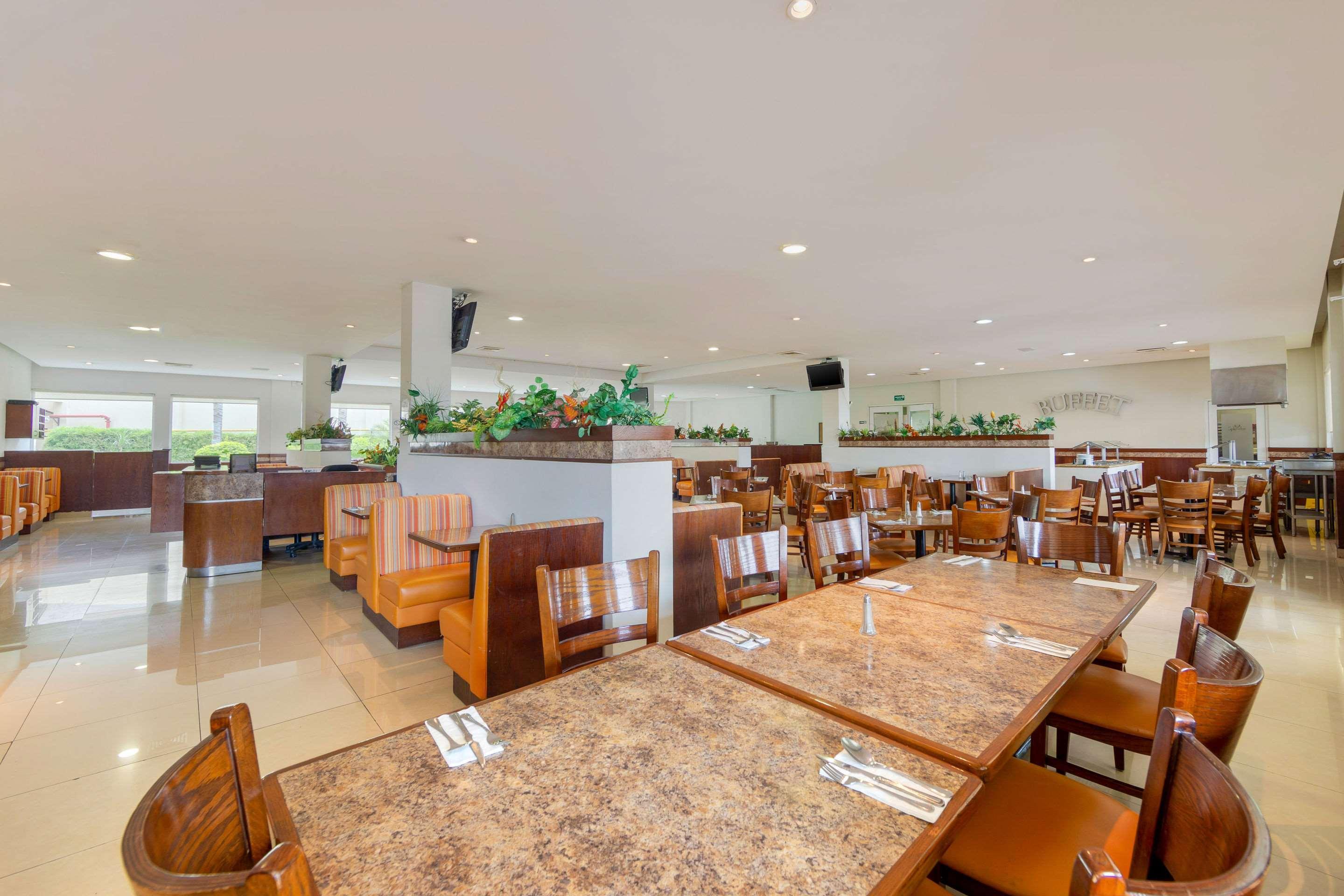 Comfort Inn Monterrey Norte San Nicolás de los Garzas Exteriör bild